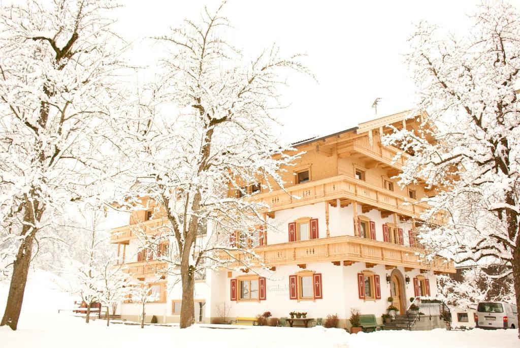 Ferienwohnung Landhaus Kumbichl Mayrhofen Exterior foto