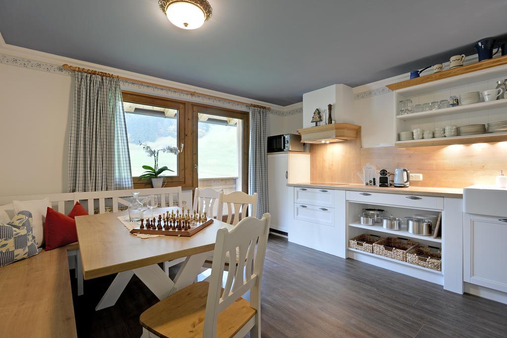 Ferienwohnung Landhaus Kumbichl Mayrhofen Zimmer foto